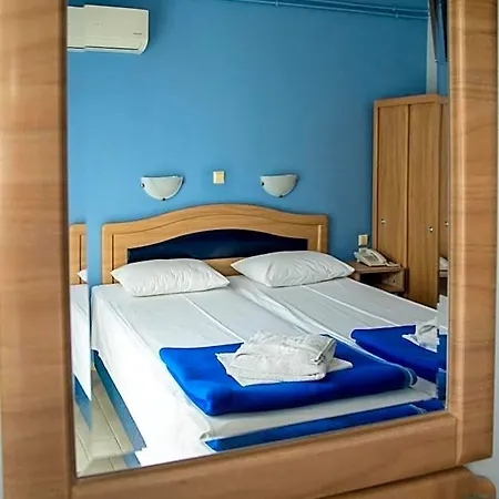 Argo Hotel *
